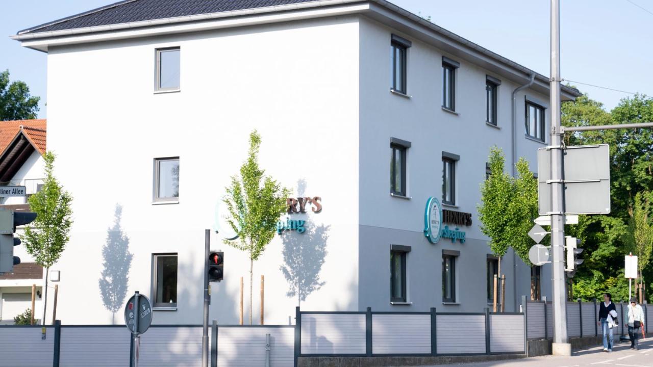 Henrys Sleeping Am Augsburger Eiskanal Zewnętrze zdjęcie
