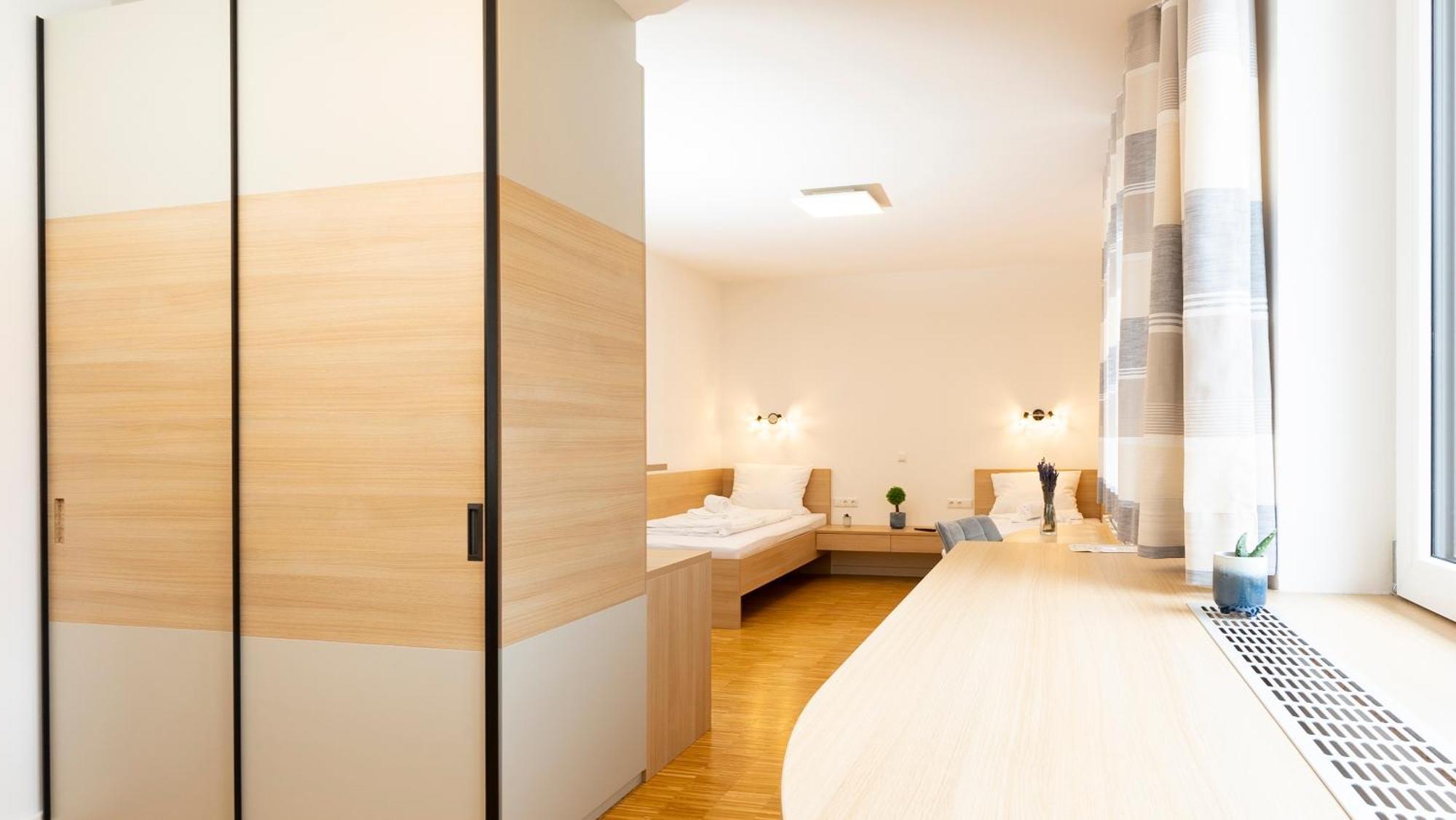Henrys Sleeping Am Augsburger Eiskanal Zewnętrze zdjęcie